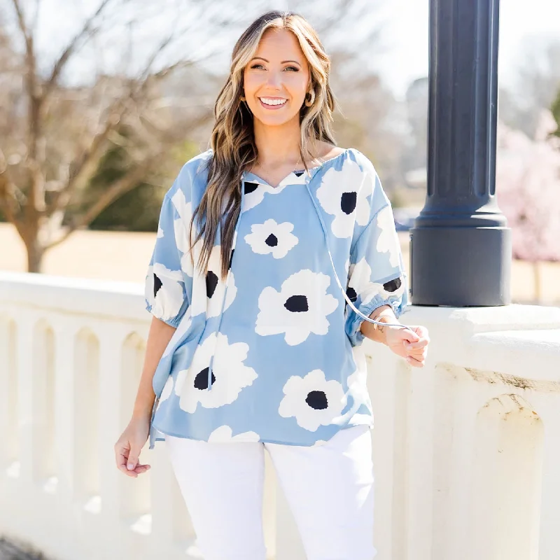 Weekend Discounts Worth Grabbing Flower Fields Forever Top, Blue