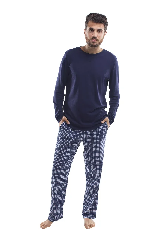 Great Deal The Men's Weekender in Navy Blue