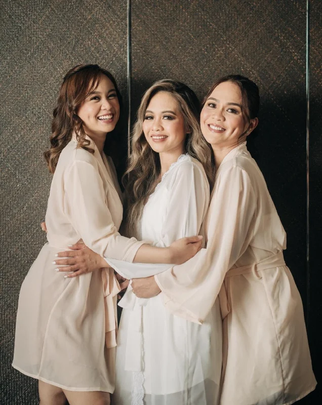 Great Deal Adonijah Robe: Bride Squad Set