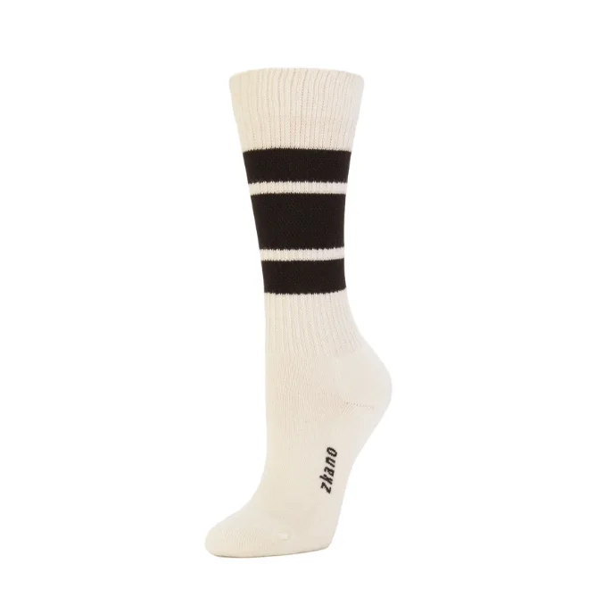 Weekend Bargains Just for You 1991 Retro Crew Socks in Black from Zkano
