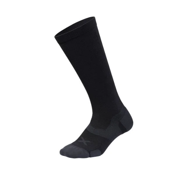 Weekend Discounts to Indulge In 2XU - Vectr Cushion Full Length Socks