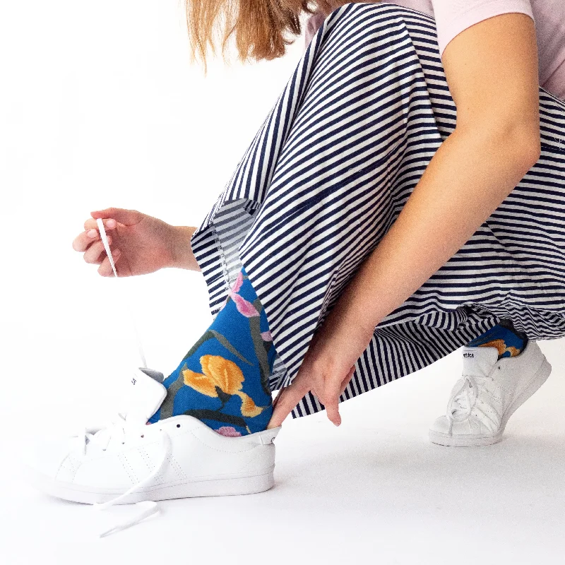 Weekend Bargains to Sizzle Bonne Maison Socks Cobalt Iris