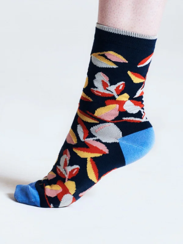 Weekend Deals That Please Isabel Floral Bamboo Socks - Navy