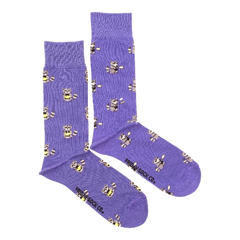 Year-End Deals Raccoon Cooking Mismatched Socks M