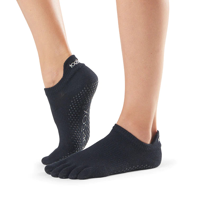 Weekend Specials to Celebrate TOESOX Grip Full Toe Low Rise - Black